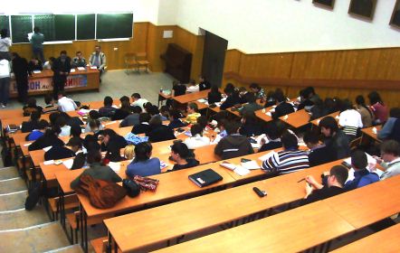 Tələbələrin yükü azaldılacaq